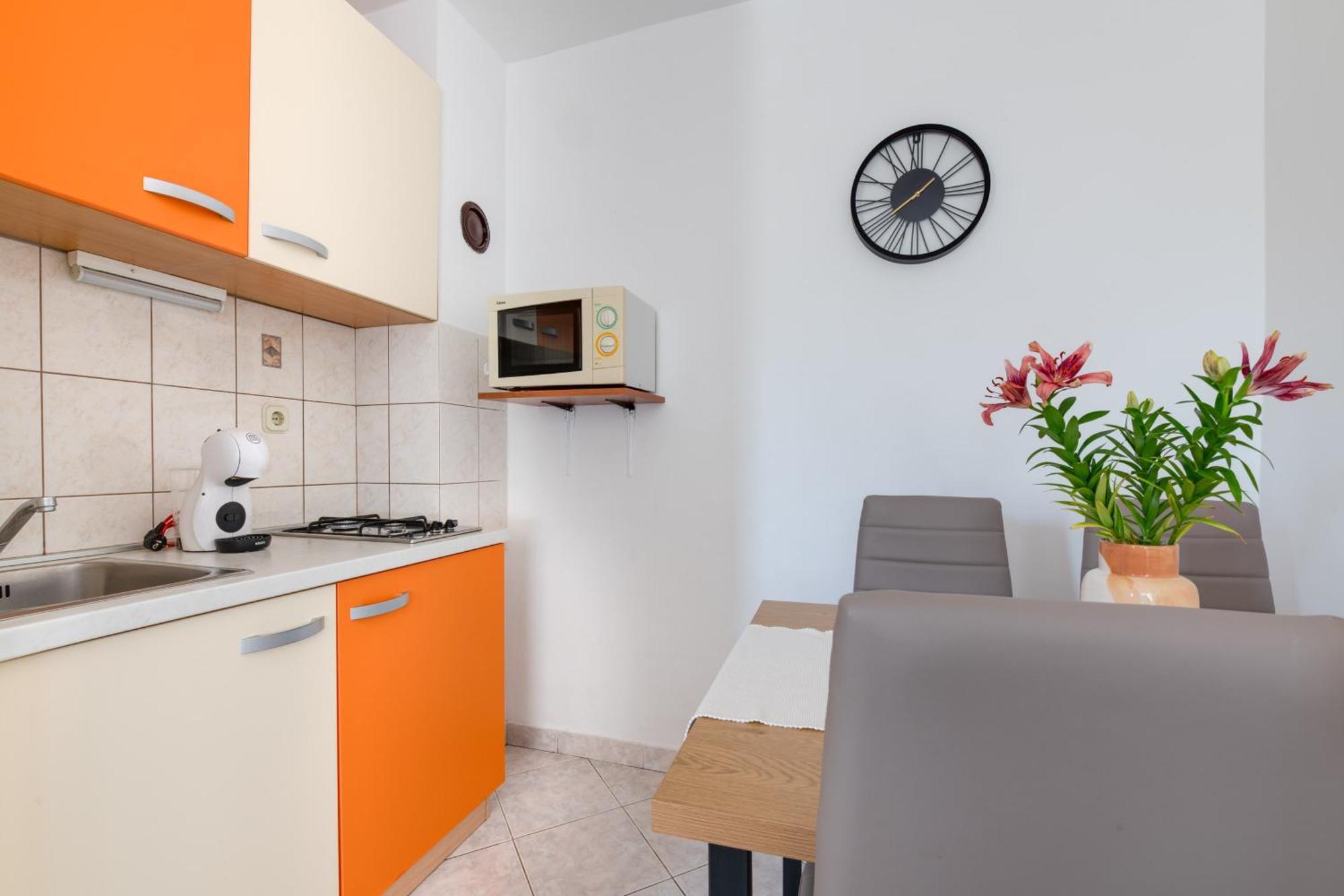 Villa Livia With Three Nice Apartments, Swimming Pool, Childrens Playground, Barbecue And Free Parking Ližnjan Eksteriør bilde